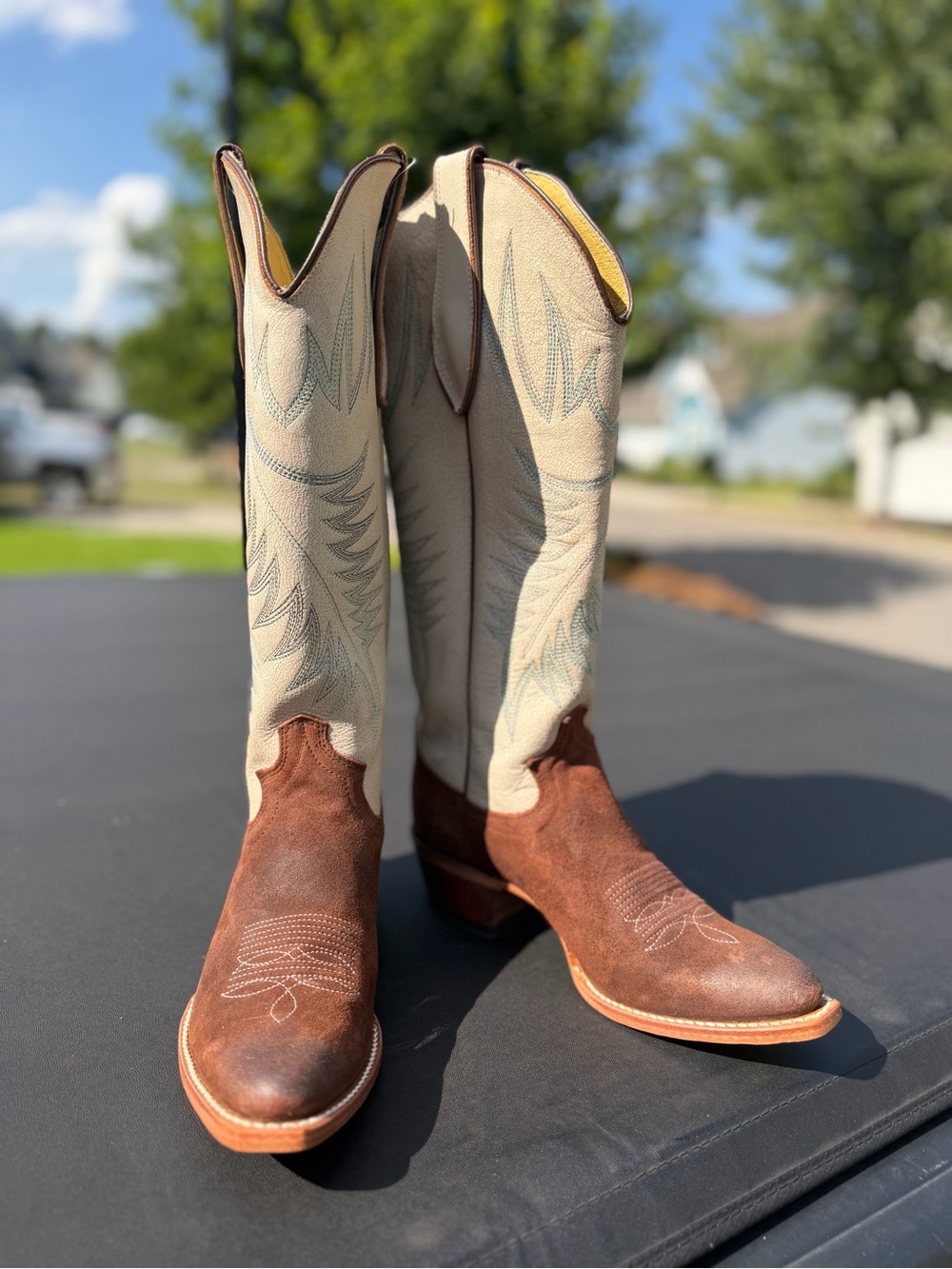 Justin Boots Two-Tone Brown and Cream Western Heeled Boots